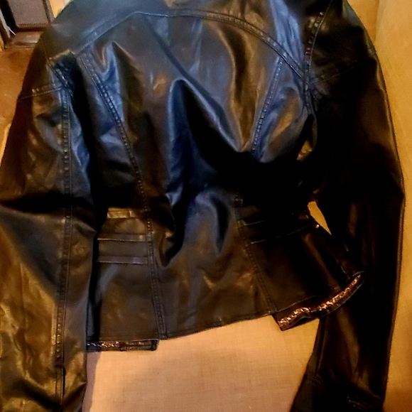 No Boundaries black polyester women's jacket - Picture 4 of 10